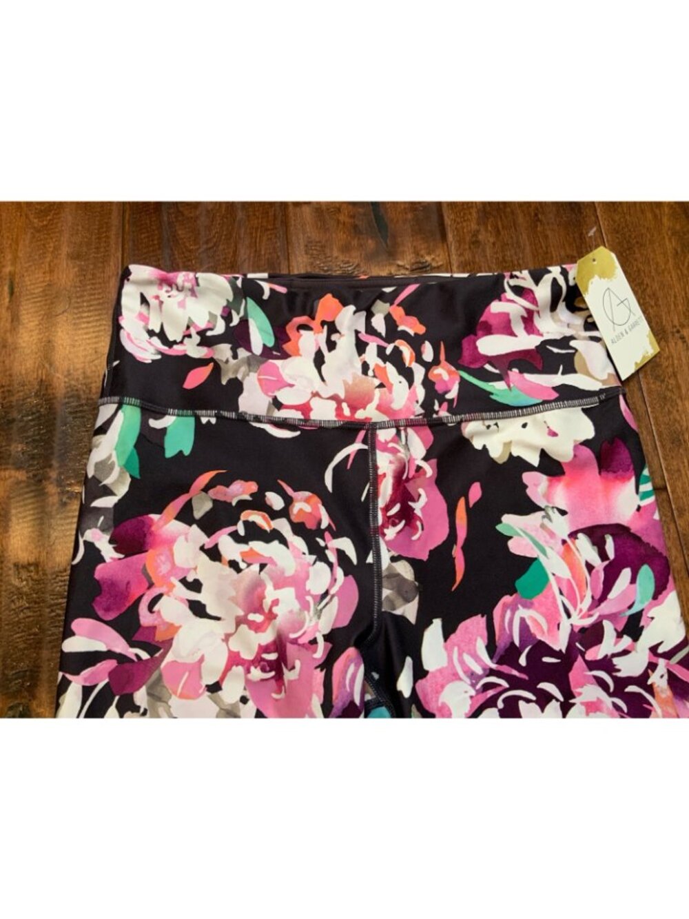 Athleta Purple Pink Floral Print 7/8 Tight Leggings, Size M - Picture 2 of 7